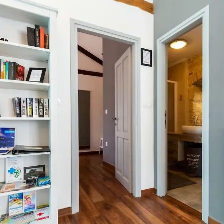 Gaia Apartman *